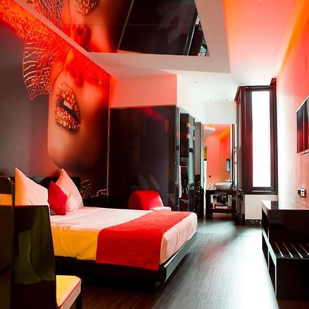 Hotel Loob Madrid (Adults Only) Torrejon de Ardoz Bagian luar foto