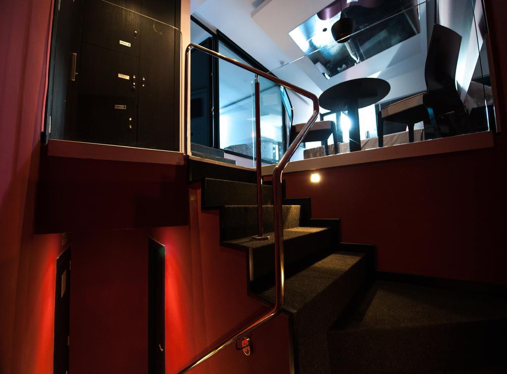 Hotel Loob Madrid (Adults Only) Torrejon de Ardoz Bagian luar foto