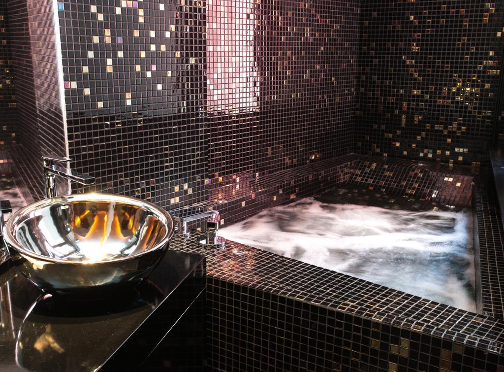 Hotel Loob Madrid (Adults Only) Torrejon de Ardoz Ruang foto