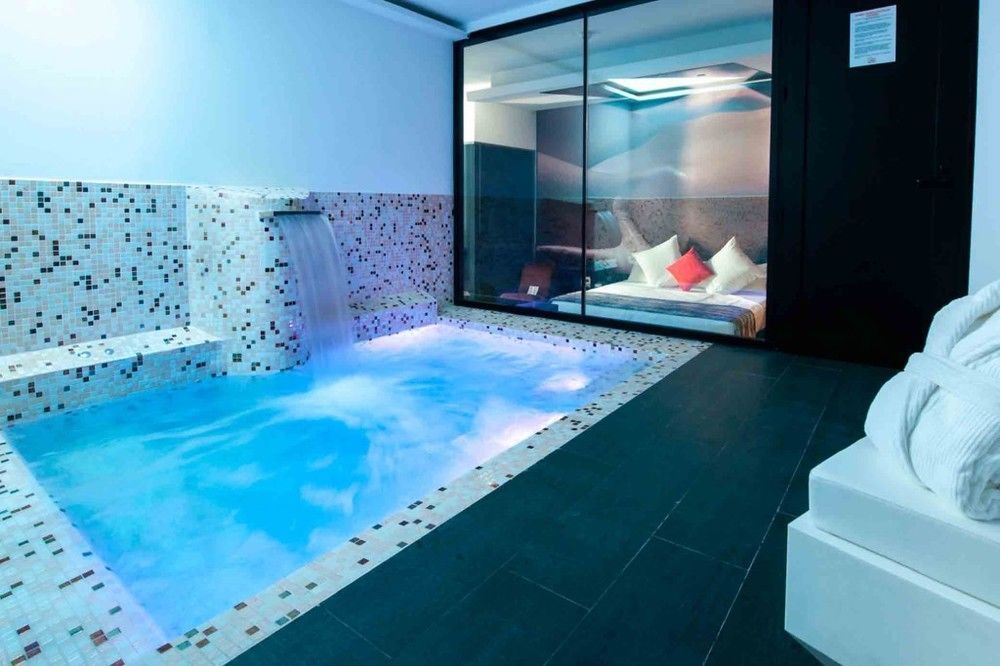 Hotel Loob Madrid (Adults Only) Torrejon de Ardoz Bagian luar foto