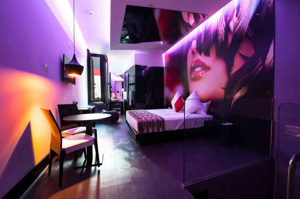 Hotel Loob Madrid (Adults Only) Torrejon de Ardoz Bagian luar foto